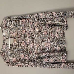 Cute long sleeve, very good condition.